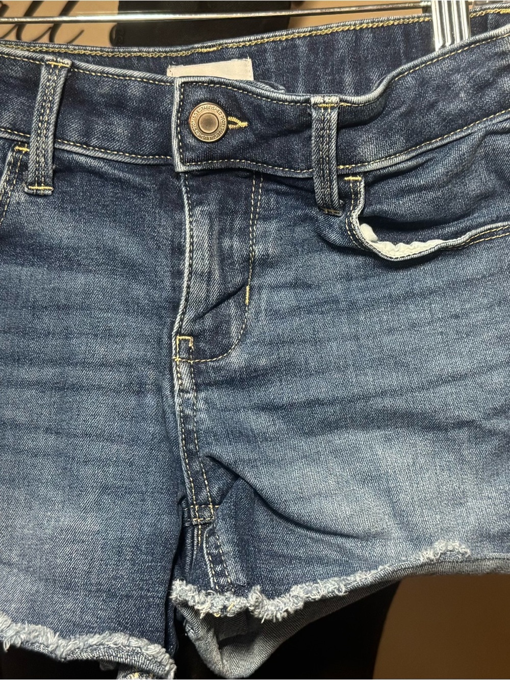 SO Women's Medium Blue Distressed Denim Ankle/Cropped Shorts